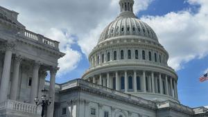 U.S. House vote on spy powers extension delayed due to bipartisan pushback