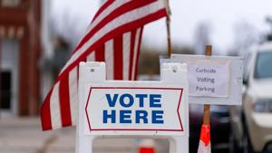 Johnson waits as mayoral field grows
